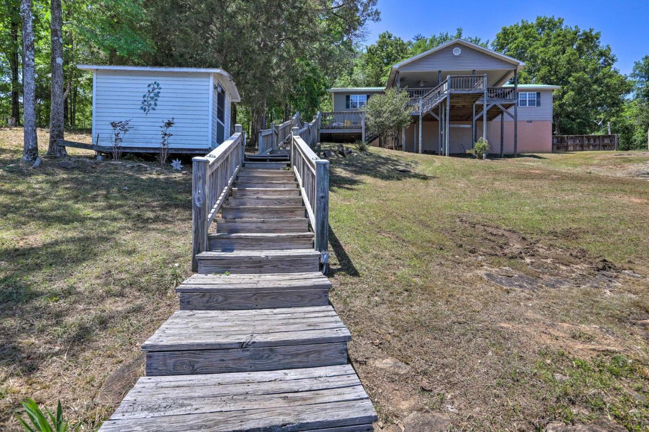 House With Dock And Slide Situated On Lake Sinclair! Sparta Exterior photo